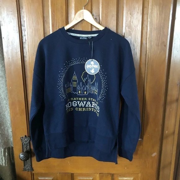 Hogwarts  Christmas Sweater - Picture 1 of 10